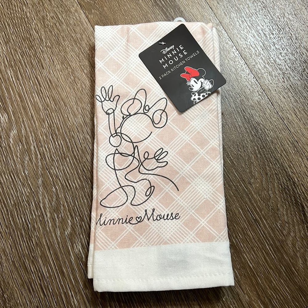 NWT Disney Minnie Mouse 2 Pack Kitchen Towels